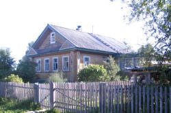 Дом,  в котором жила моя первая учительница Елизавета Лаврентьевна  Кулёва.